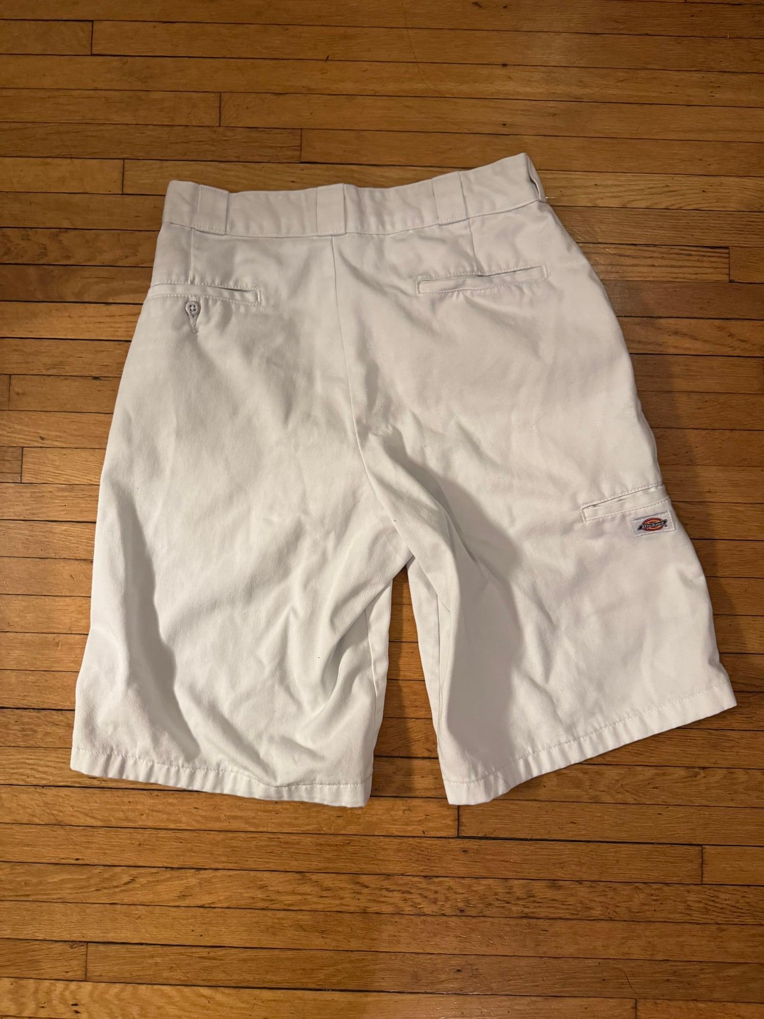 Dickies baggy long white skate shorts 3