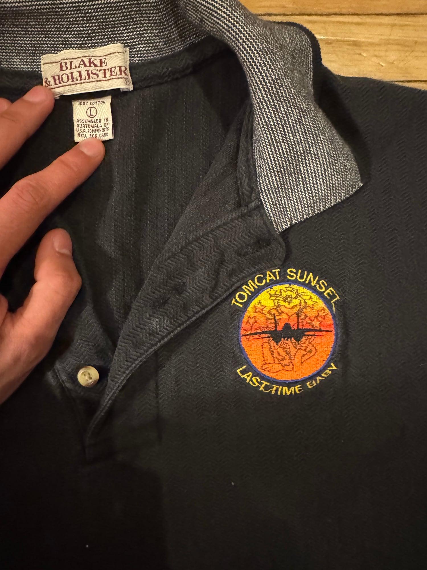 Cool 90s polo with embroidery  2