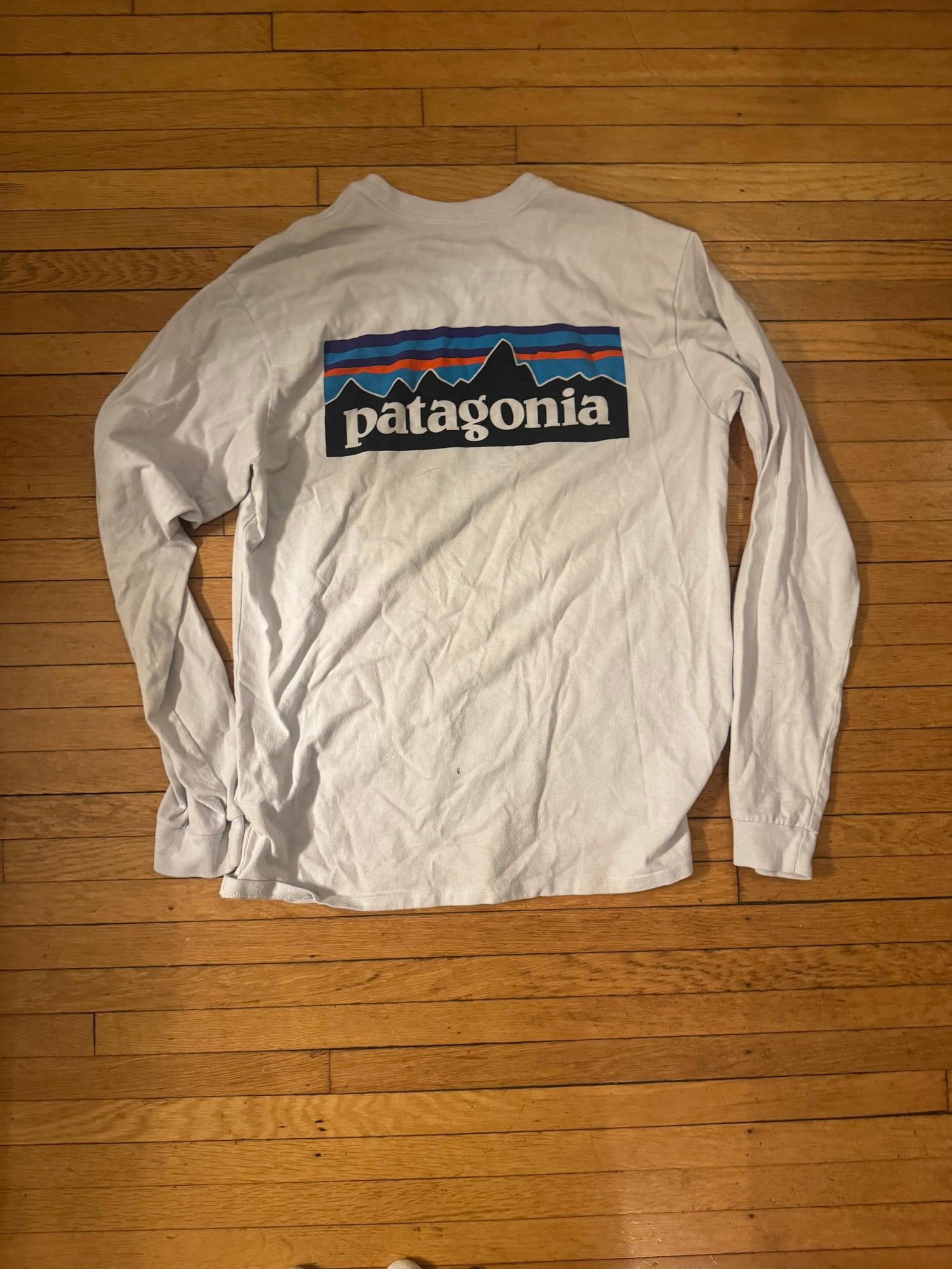 Patagonia white longsleeve 3